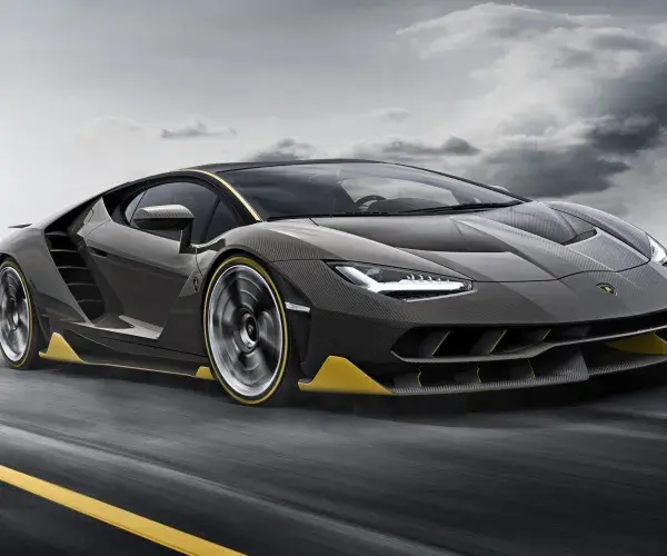 Lamborghini Centenario op de weg