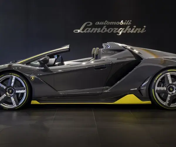 Lamborghini Centenario Roadster 