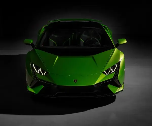 Lamborghini Huracan Tecnica groen vooraanzicht